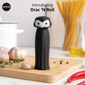 OTOTO Drac N' Roll Vampire Garlic Roller, Silicone Garlic Peeler Tube, Silicone Tube Roller for Halloween - Kitchen Gadget for Garlic, Garlic Tube, Garlic Crusher