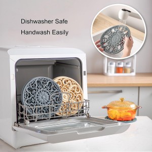 Extra Thick Silicone Trivet Mat for Hot Dishes, Hot Pots and Pans, Pot Holder, Hot Pad to Portect Your Table and Countertop, Kitchen Decor and Accessories,Black,Set of 3