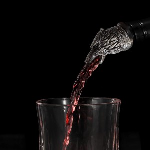 Wine Aerator Pourer, Stainless Steel Liqour Pourer with Bottle Stopper Retro Style Premium Wine Pourer Bottle Pour Spout Stopper (Wolf)