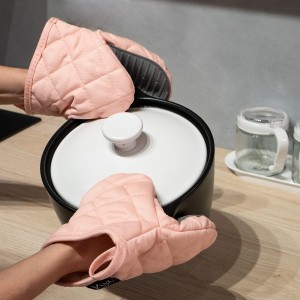 Pink Silicone Oven Mitts & Pot Holders Set - Heat Resistant, Mini Kitchen Gloves for Cooking
