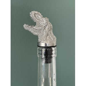T-Rex Wine Aerator Pourer Spout – Funny Dinosaur Wine Gift for Men & Women – Novelty Animal Wine Accessory for Parties & Home Bar