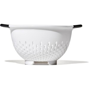 OXO Good Grips 3 QT Plastic Colander