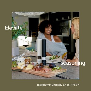 LARS NYSØM Salt Pepper Mill Manual with adjustable ceramic grinder from coarse to fine I Design Spice Mill (Sage Green)