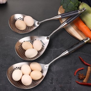 Skimmer Slotted Spoon -16.5in 304 Stainless Steel Pasta Spider Strainer Skimmer Ladle Spoon for Cooking and Frying - Kitchen Metal Scoop Colander Strainer Spoon with Heat Resistant Black Wooden Handle