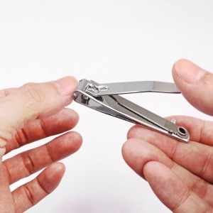 Individually Wrapped Nail Clippers Stainless Steel Fingernail Clippers Bulk, Sturdy Toenail Clippers Thick Nail Tip Cutter Trimmer for Homeless/Men and Women/Hotel 6.8cm X 1.2cm (Set of 50)