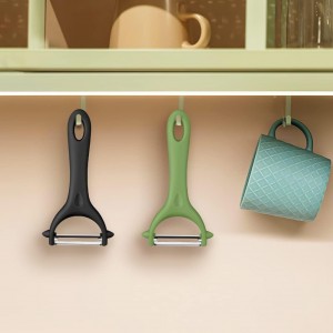 AUAUY 2PCS Potato Peeler, Y-Shaped Swivel Vegetable Peeler, Fruit Peeler for Kitchen, Non-Slip Grip Peeler, Ergonomic Handle Sharp Blade Stainless Steel Peeler（Green, Black）