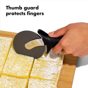 OXO Good Grips Pizza Wheel and Cutter for Non-Stick Pans