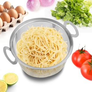 Tiawudi 2 Pack Strainers for Kitchen, 18/8 Stainless Steel Colander with Handles, Fine Mesh Strainer for Pasta, Rice and Fruit, Sieve with Resting Feet to Strain, Rinse, Steam or Cook Vegetables