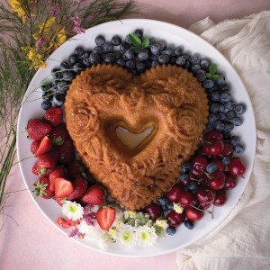 Nordic Ware Wildflower Heart Bundt, 6 Cup, Toffee