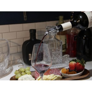 Happy Hour Sea Turtle Wine Pourer - Stopper, Aerator, and Perfect Pourer