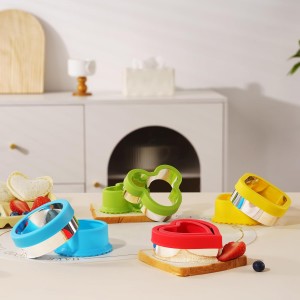 Uncrustable Sandwich Cutter 4 Pieces 4 Inches