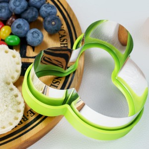 Uncrustable Sandwich Cutter 4 Pieces 4 Inches