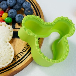 Uncrustable Sandwich Cutter 4 Pieces 4 Inches