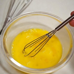 10 inch Stainless Steel Whisk, 5 inches for mixing small amounts of liquids, milkshakes, coffee, juice, etc. 2-piece set (buy 10 inches and get 5 inches as a gift) silver