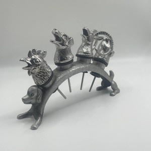 Animal Wine Pourer and Wine Bottle Stopper Holde Display Unique Wine Accessories