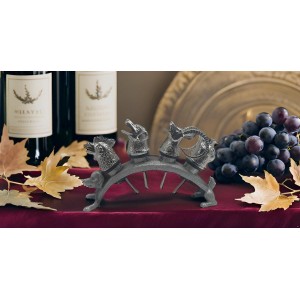 Animal Wine Pourer and Wine Bottle Stopper Holde Display Unique Wine Accessories