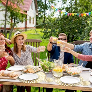 Geosar 200 Disposable Paper Placemats and Coasters Set Summer Hawaiian Luau Placemat with Coasters Outdoor Indoor for Greenery Jungle Dining Table Decoration Shower Birthday(Gold Round)