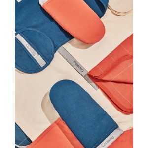 Caraway Oven Mitts - 100% Organic Cotton Oven Mitt - Double-Layer & Stain-Resistant Stitching - Safe Handling of Hot Kitchenware - Set of 2 - Perracotta
