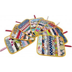 2Pcs Beautiful Cotton Pot Holders for Kitchen, 100% Cotton Fabric Handmade Patchwork Table Mats Set, Heat Resistant Mat Pads with Pocket and Hanging Loop, Potholder Teapot Mitts Washable