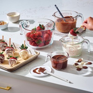 Le’raze Glass Measuring Cups Set of 4 – Heat-Resistant, Easy-Read Measurements, Ergonomic Handle & Pour Spout, Dishwasher Safe, Kitchen Bakeware Liquid Batter Mixing Bowls (1 cup, 2 cup, 4 cup, 8 Cup)