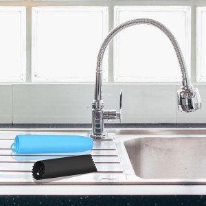 uxcell 2Pcs Garlic Peeling Tube, Silicone Garlic Peeler Roller Keeper Skin Remover Non Slip for Useful Kitchen Tools, Black