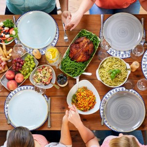 50 Pcs 14 Inch Blue Floral Paper Place Mats Chinoiserie Round Placemats Flower Disposable Decorative Table Mats for Dinner Table Setting Banquet Party Supplies