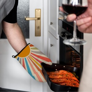 Mingnei Colourful Boho Sun Oven Mitts and Pot Holders Set, Boho Sun Kitchen Decor, Heat Resistant Hot Pads for Cooking Baking BBQ Grilling