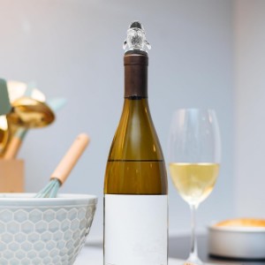 Sea Whale Wine Pourer, Zinc Alloy Silver Wine Spout, Aerator for Red and White Wine, Home Bar Accessory, Smooth Pouring, Enhances Flavor and Aroma