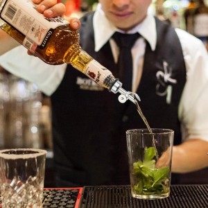 QPIX DIGITAL Liquor Bottle Pourers Auto Flip Olive Oil Spouts Weighted Stainless Steel Alcohol Dispenser Liquor Pour Spouts for Bottles Olive Oil Pourer with Funnel & Brush Pack of 4 Silver