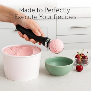 Restaurantware Comfy Grip 7.9 x 2 Inch Kitchen Ice Cream Scoop 1 Heavy-Duty Ice Cream Disher - Ergonomic PP Handle Dishwashable Gray Metal Ice Cream Spade With Lid Opener Notch Multi-Use