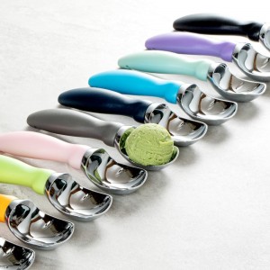 Restaurantware Comfy Grip 7.9 x 2 Inch Kitchen Ice Cream Scoop 1 Heavy-Duty Ice Cream Disher - Ergonomic PP Handle Dishwashable Gray Metal Ice Cream Spade With Lid Opener Notch Multi-Use