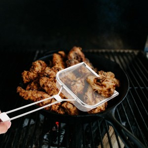 Stainless Steel Skimmer Spoon 16.92In Fine Mesh Oil Skimmer Ladle for Cooking Frying Hot Pot Fat Strainer Kitchen Utensil with Hanging Hole