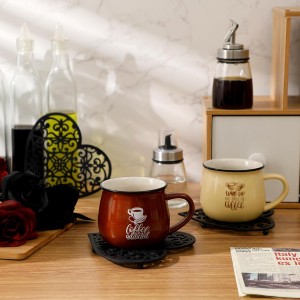 Lyrow 3 Pack Heart Cast Iron Trivet Set Valentine Pot Holders Metal Trivets for Hot Dishes Decorative Pot Holders Vintage Design Gift for Kitchen Countertop Dining Table Farmhouse Decoration(Black)