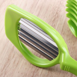 2pcs Stainless Steel Egg Slicer Fruit Cutter,Handheld Mushroom Kiwi Divider Egg Split Device,Strawberry Cheese Cutter Multifunction Slicing Mould