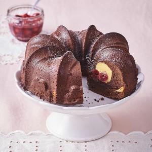 Frcctre 9 Inch Non-Stick Fluted Cake Pan, 10 Cups Heavy Duty Fluted Tube Cake Pan Baking Mold Easy Release Aluminum Baking Mold for DIY Cakes