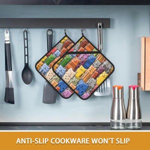 Funny Cats Family Pot Holder Set of 2,Heat Resistant Potholders Oven Hot Pads for Kitchen Cooking Baking BBQ