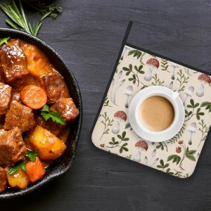 Vintage Mushroom Strawberry Pot Holder Set of 2,Heat Resistant Potholders Oven Hot Pads for Kitchen Cooking Baking BBQ