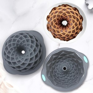 Tongjude 4 Pieces Silicone Fluted Cake Pans, 9/10/12 Cups Tube Baking Pan, Silicone Molds for Homemade Cake, Bread and Jello, Non-Stick, Grey