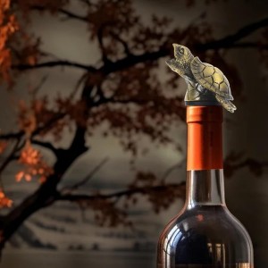IMIKEYA Sea Turtle Wine Aerator Pourer Spout - Antique Animal Bar Liquors Bottle Pourer Wine Bottle Topper Wine Decanter Creative Wine for Whiskey