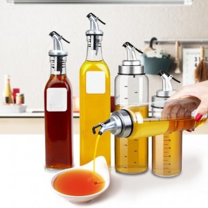 Press Oil Stopper Sauce Bottle Nozzle - Leak-Resistant Olive Oil Pourer Spout for Kitchen Bottles - Versatile Wine Stopper and Pourer for Oils Vinegar Syrups - Fits Standard 3.26In Bottles