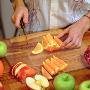 Small Glass Cutting Board,Clear Tempered Glass for Kitchen 1 Pcs (8"x12"),with Rubber Feet,Non-Slip,Durable Shatter Resistant,Dishwasher Safe,Scratch Resistant,Heat Resistant