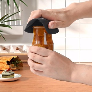 Silicone Jar Opener Gripper Pad, Jar Grippers for Opening Jars, Round Black Multi-Purpose Kitchen Gadgets, Non Slip Jar Bottle Lid Openers for Seniors, Kids, Women, People with Arthritis, 4 Pieces
