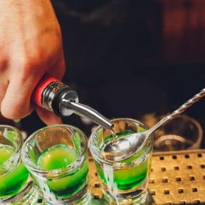 80 Pack Stainless Steel Bottle Pourers Tapered Liquor Pourers with Rubber Dust Caps Tapered Pour Spouts for Liquor Bottles Vinegar Bottle Dispenser for Wine Oil Beer Drink Water Bar Supplies