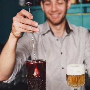 5-Piece Cocktail Shaker Set Shaker Strainer Jigger T-Mixing Spoon Muddler Bartender Kit Stainless Steel Bar Set Housewarming Gift