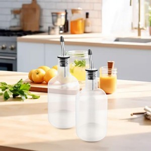 7 Sets 16 oz Plastic Long Neck Bottles with Pourer and Caps, Plastic Juice Pour Bottles with Stainless Steel Bottle Pourer Tapered Spout for Liquor Juice Store Syrup Bottles Pourers