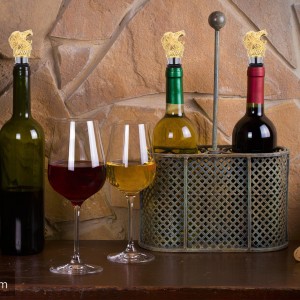 Gatuida Wine Aerator Pourer Lion Head Spout Bottle Pourers Stainless Steel Animal Bar Liquors Bottle Pourer Decorative Liquors Stopper for Red Wines Whiskey Golden, 10.00X3.50X2.50CM