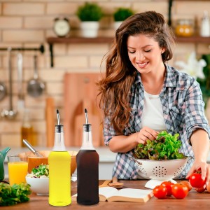 6 Pcs 32oz Plastic Long Neck Bottles with 6 Pcs Pourer and Caps,1000ml Plastic Juice Pour Bottles with Stainless Steel Bottle Pourer,Clear Empty Syrup Liquor Bottle with Tapered Spout for Bar