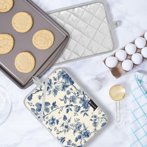 Pot Holders Set of 2 Blue White Chinoiserie Floral Hot Pads for Kitchen Heat Resistant Potholders Sets for Kitchen and Baking 7x9.8in