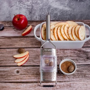 Microplane Professional Series Kitchen Grater new Fine for Hard Cheese, Citrus Fruits, Garlic, Chili, Cinnamon and Nutmeg with Stainless Steel Blades - Made in USA