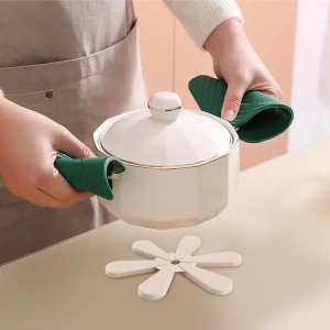 Tree Coasters Set of 3, Silicone Tree Trivets for Hot Dishes, Kitchen, Office Desk, Restaurant Cafe Coaster or Decoration